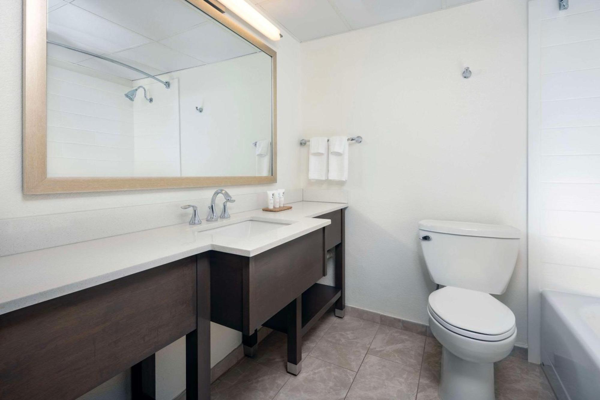 Country Inn & Suites By Radisson Asheville Downtown Tunnel Road المظهر الخارجي الصورة