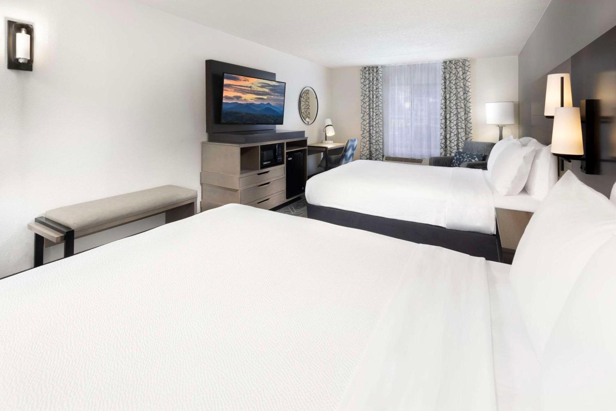 Country Inn & Suites By Radisson Asheville Downtown Tunnel Road المظهر الخارجي الصورة