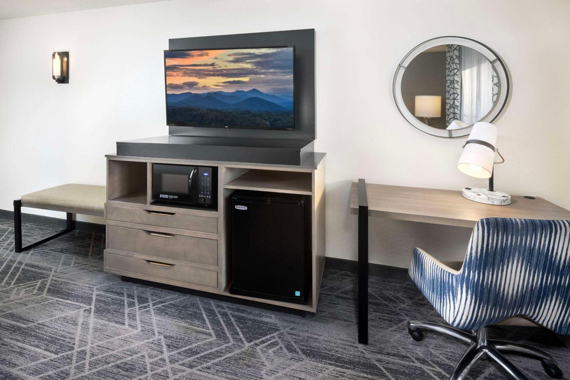 Country Inn & Suites By Radisson Asheville Downtown Tunnel Road المظهر الخارجي الصورة